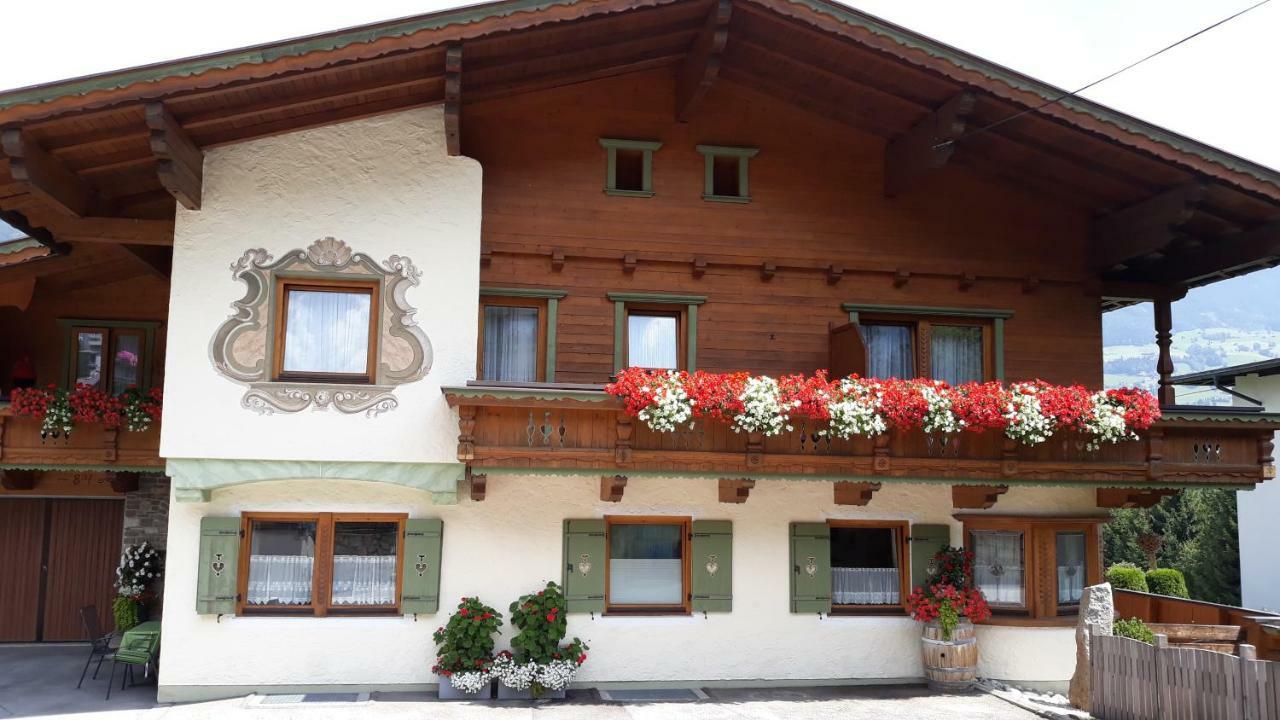 Gaestehaus Christoph Ried im Zillertal Exterior foto